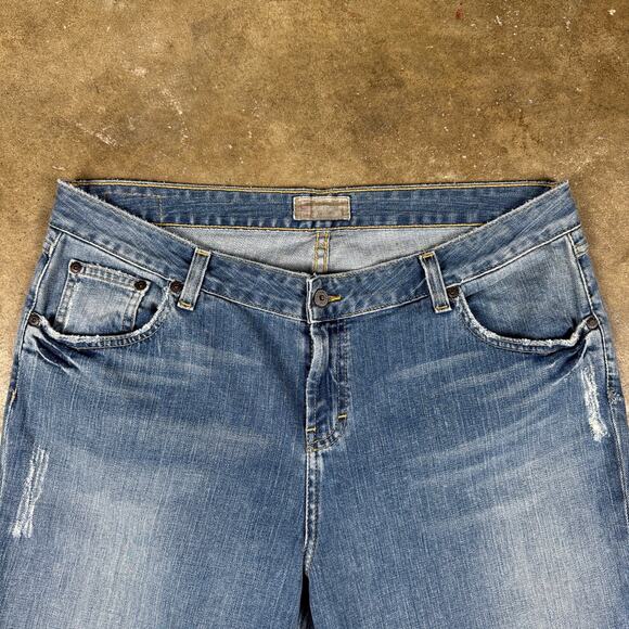 BKE Easy Street Stretch Bootcut Jeans Mens 34x33.5 Blue Faded Distressed Denim‎ - Picture 2 of 16